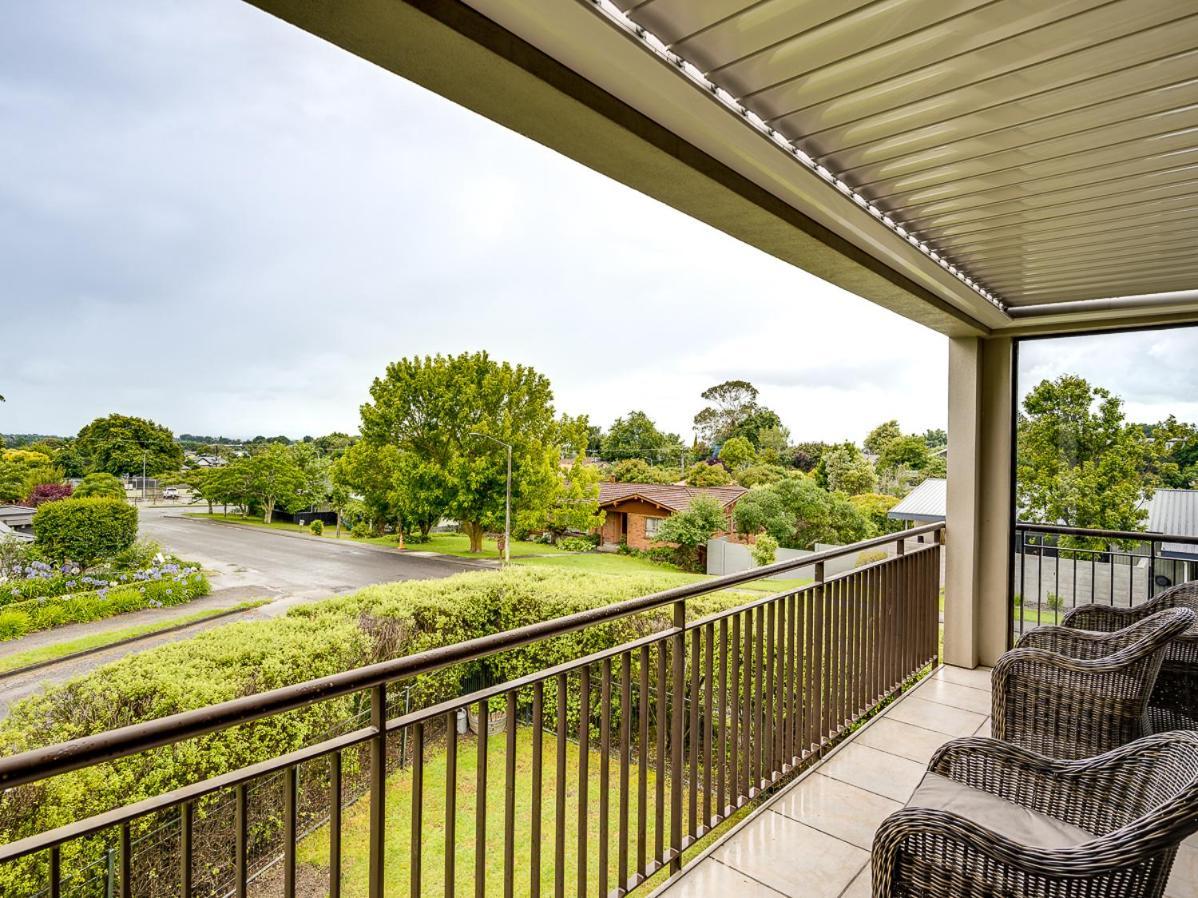 Busby Hill Villa - Havelock North Holiday Home Exterior photo