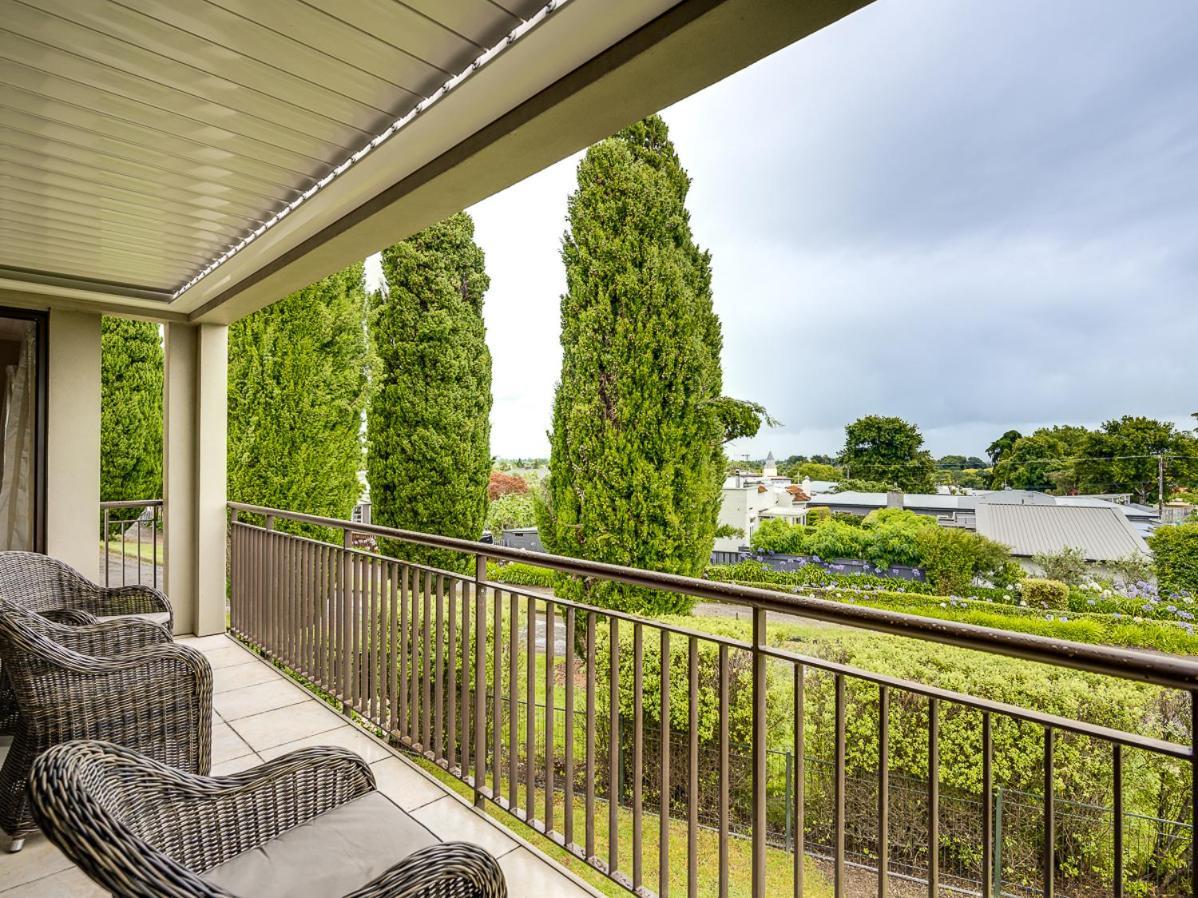 Busby Hill Villa - Havelock North Holiday Home Exterior photo